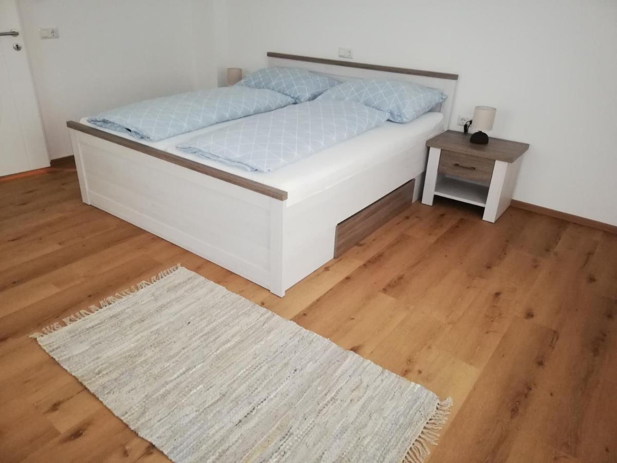 Ferienwohnung Schmied 1 Aurach am Hongar Esterno foto