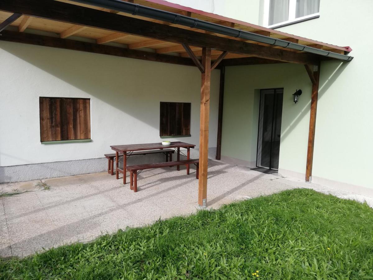 Ferienwohnung Schmied 1 Aurach am Hongar Esterno foto